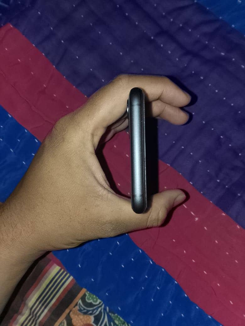 Apple iPhone 11 2