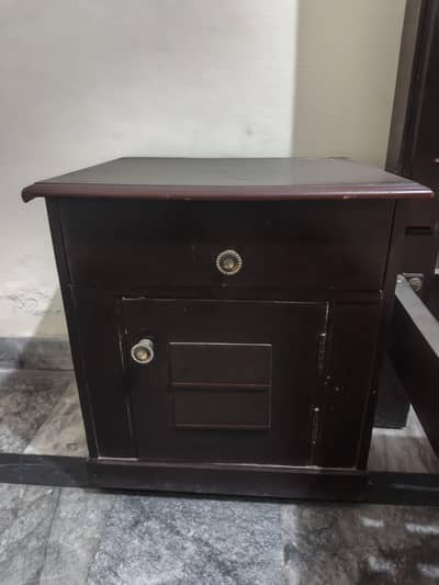 Bedroom Furniture Set – Bed + Dressing Table (6 Months Old)