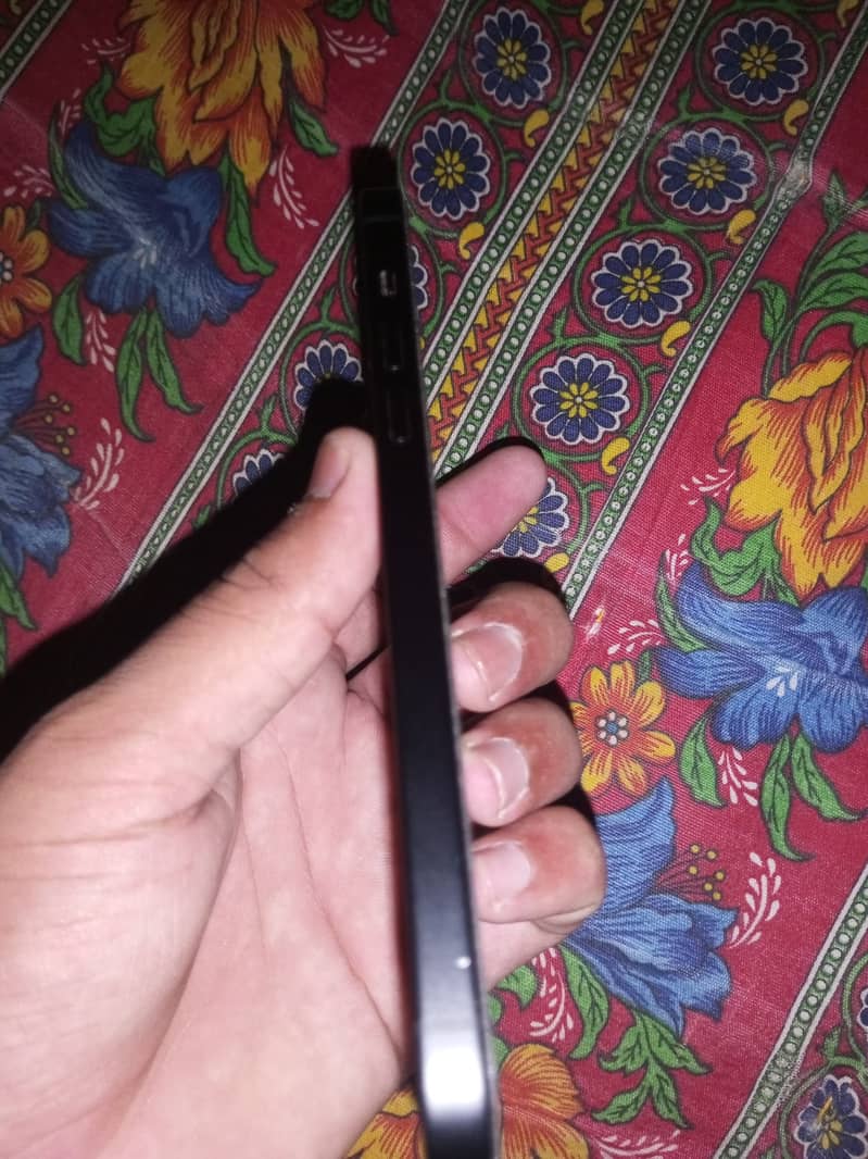 Apple iPhone 15 plus 5