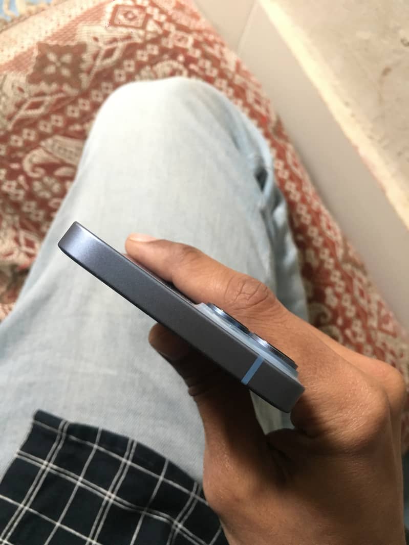 Apple iPhone 14 2