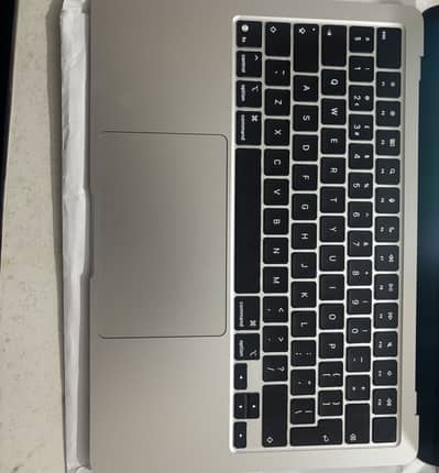 MacBook Air M4,2025 13.6 inch 16Gb 494.38 gb