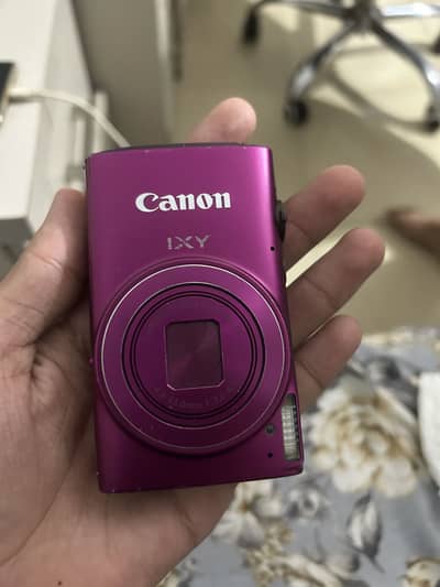Canon IXY 620F Digital Camera