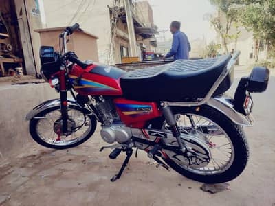 Honda bike 125 CC03209220731 agent for sale model 2006