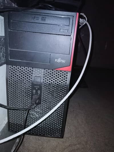 FUJiTSu company corei5 4th gen computer