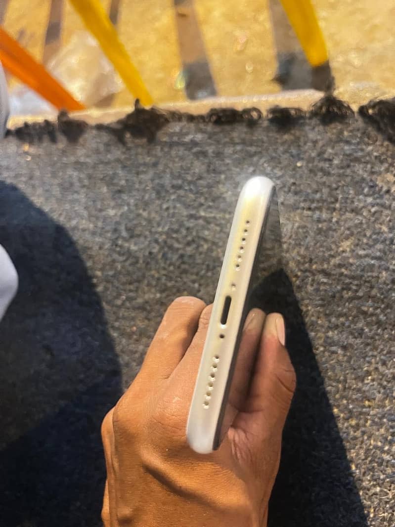 Apple iPhone 11 2