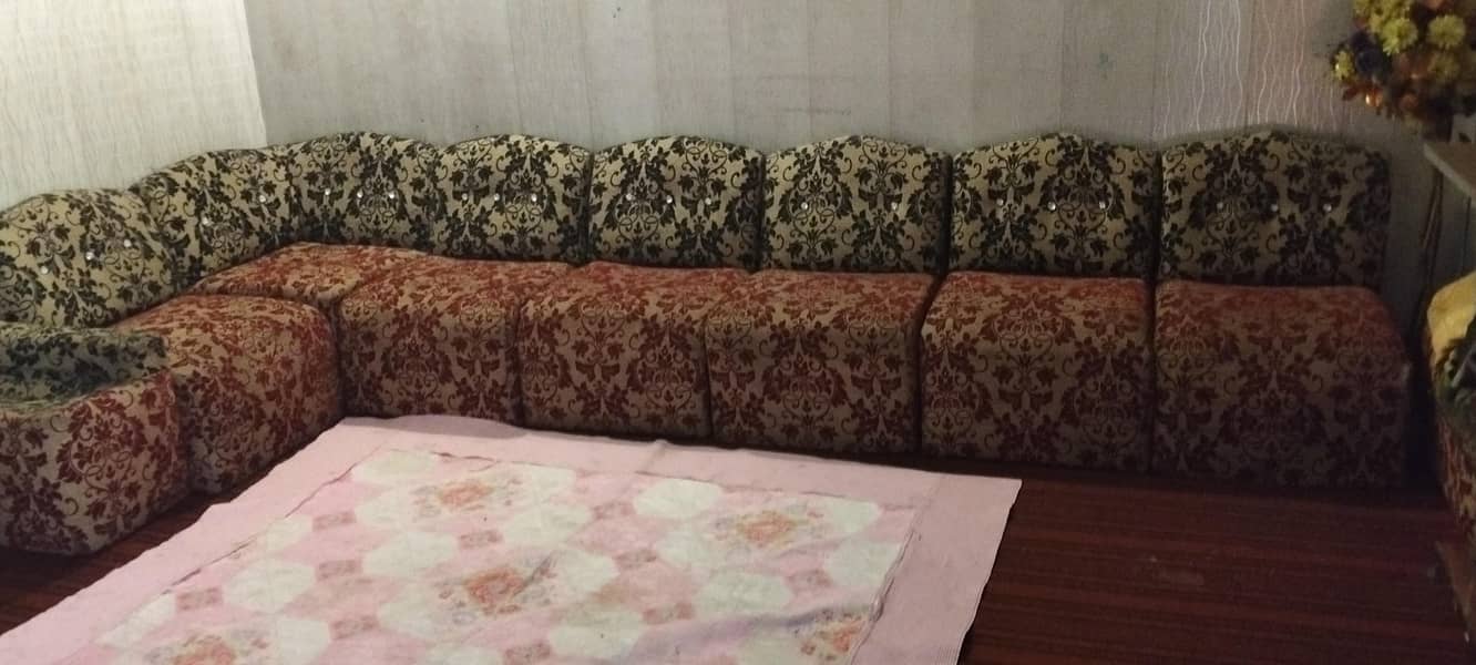 Lshap sofa set 0