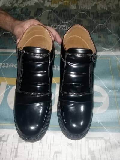 black Titan shoes (size 8*) (41)
