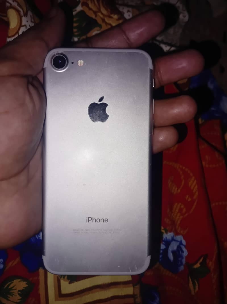 Apple iPhone 7 4