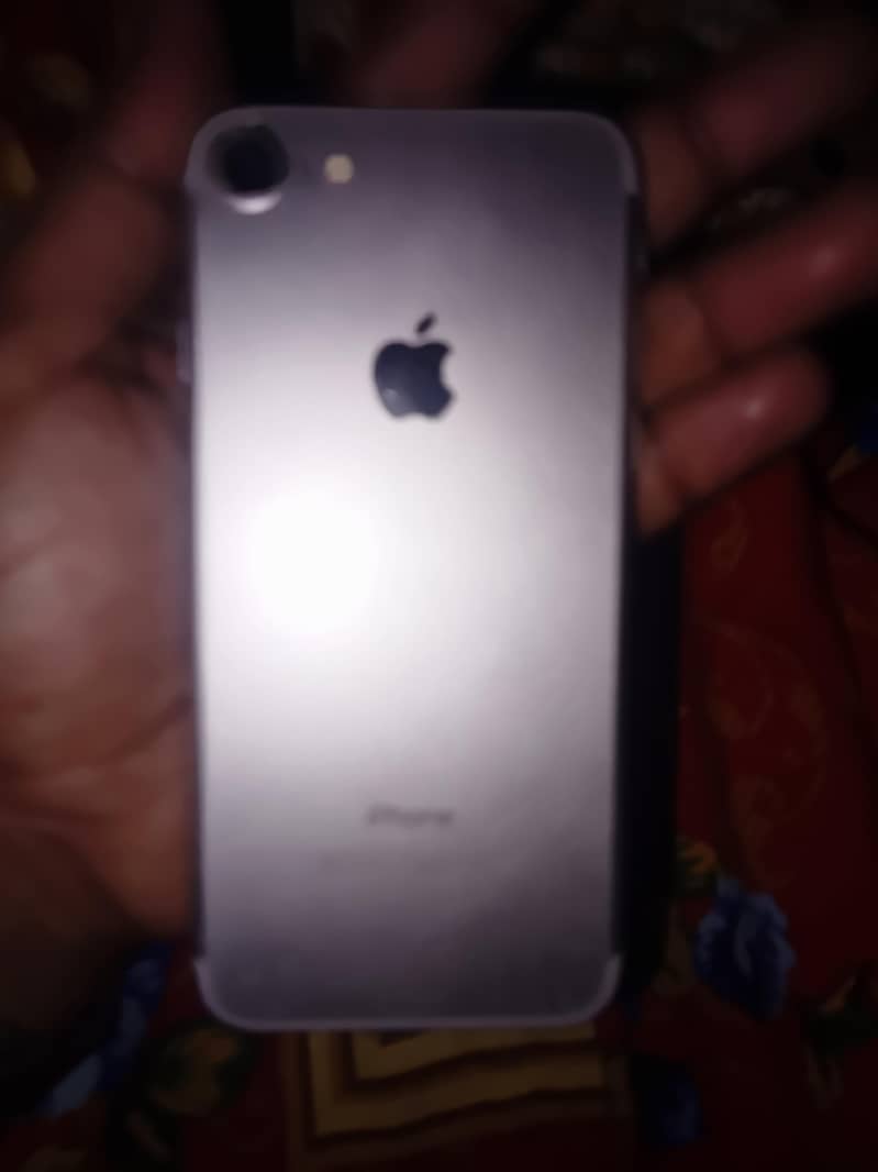 Apple iPhone 7 5