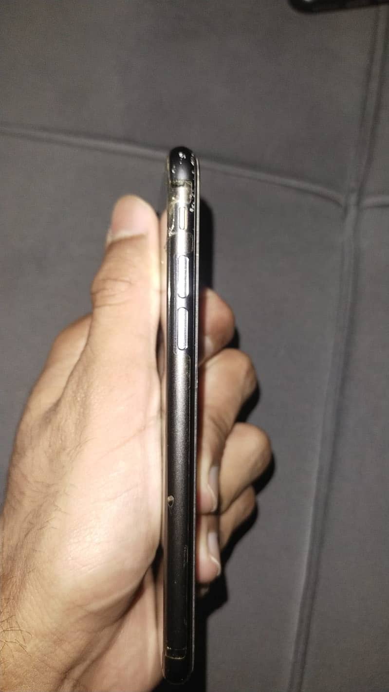 iPhone 8 0