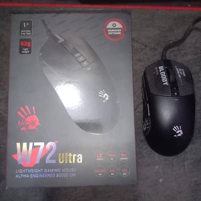 W72 ULTRA LIGHTWEIGHT GAMING MOUSE - LIKE NEW (USED)