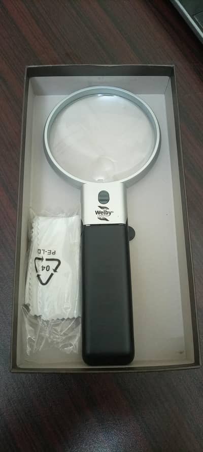 Aldi Welby Magnifying Glass with LED Light