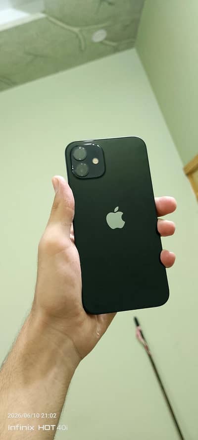 Apple iPhone 12