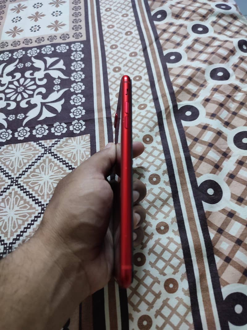 Apple iPhone 8 Plus 1