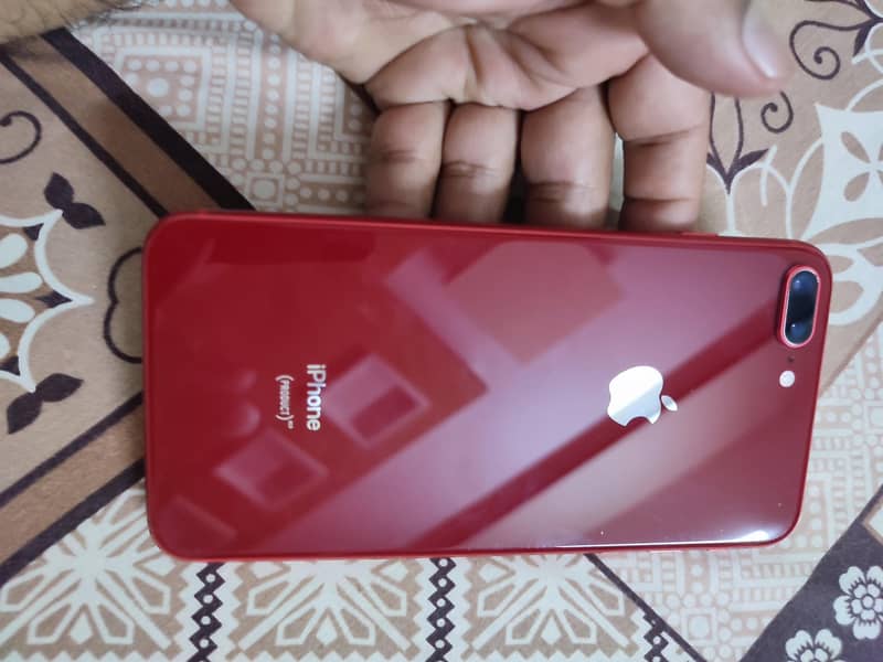Apple iPhone 8 Plus 4
