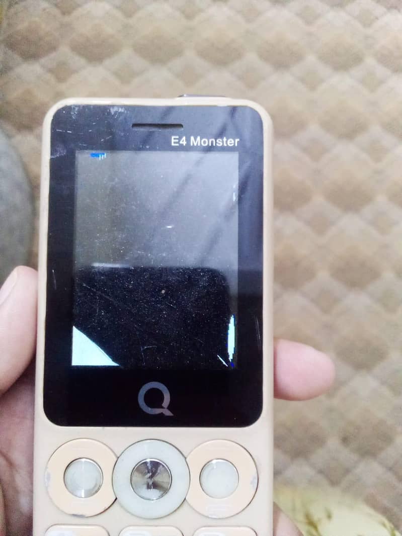 QMobile E4 Monster 2