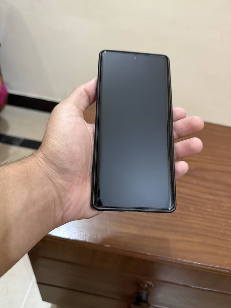 Tecno CAMON 40 Pro 6