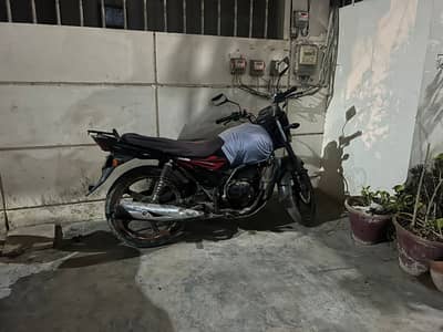 Suzuki GR 150 2022
