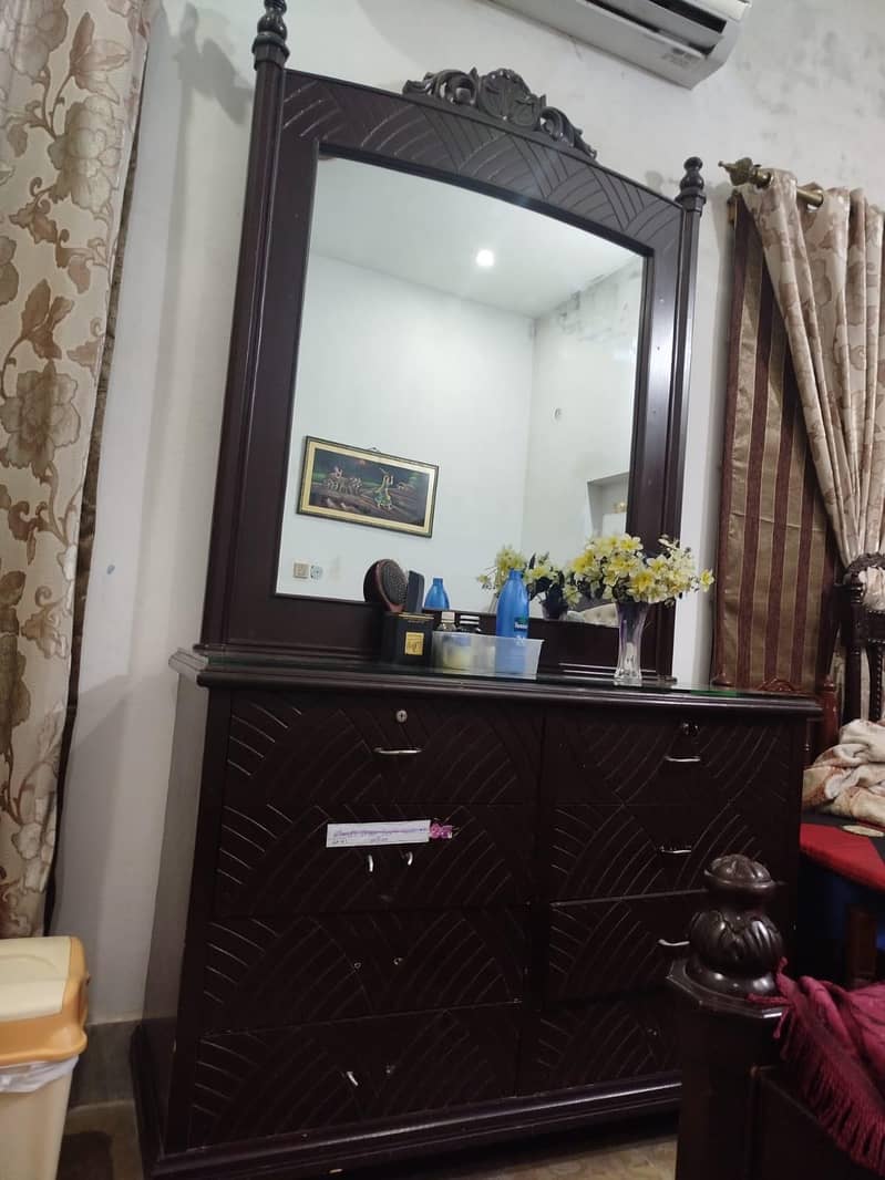 king Bed 1