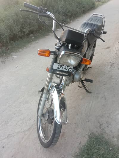 Honda CD 70 22/23 model