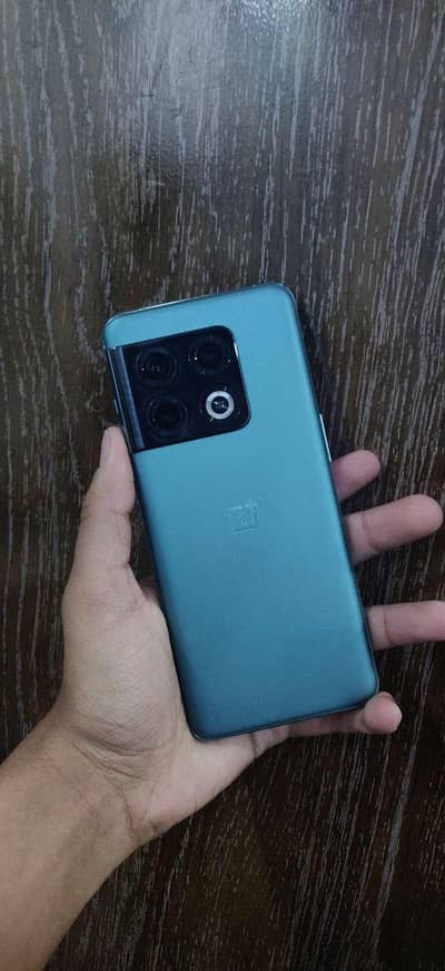 One Plus 10 Pro