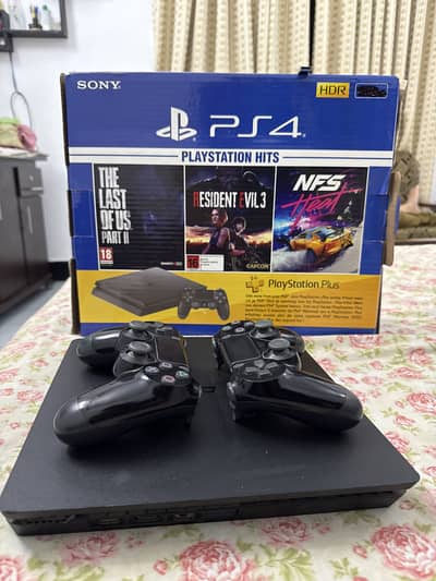 Ps4 slim jailbreak two controllers 20 plus games
