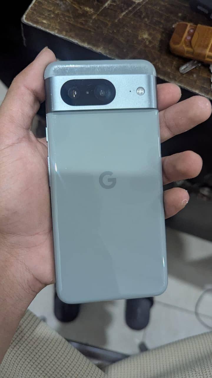 Google Pixel 8 9