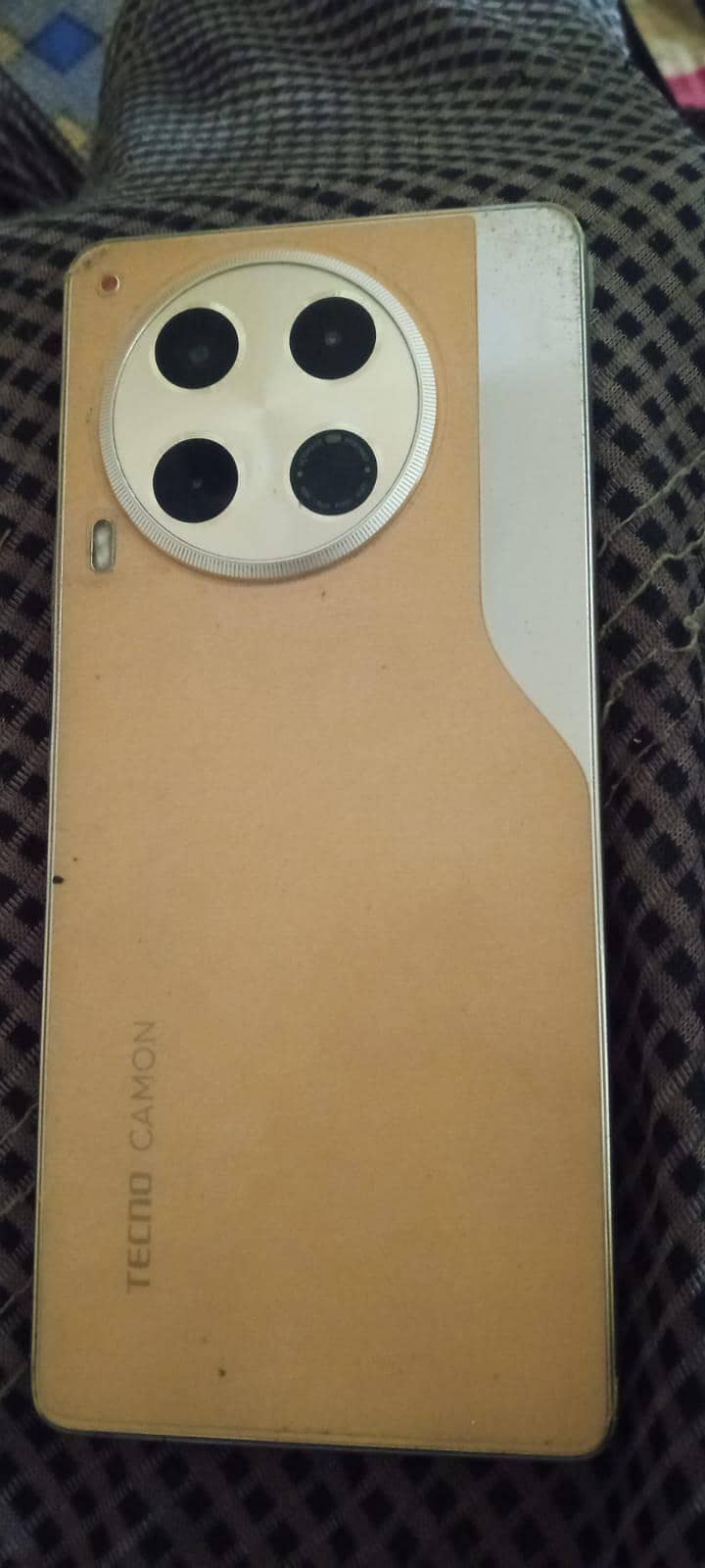 Tecno CAMON 30 1