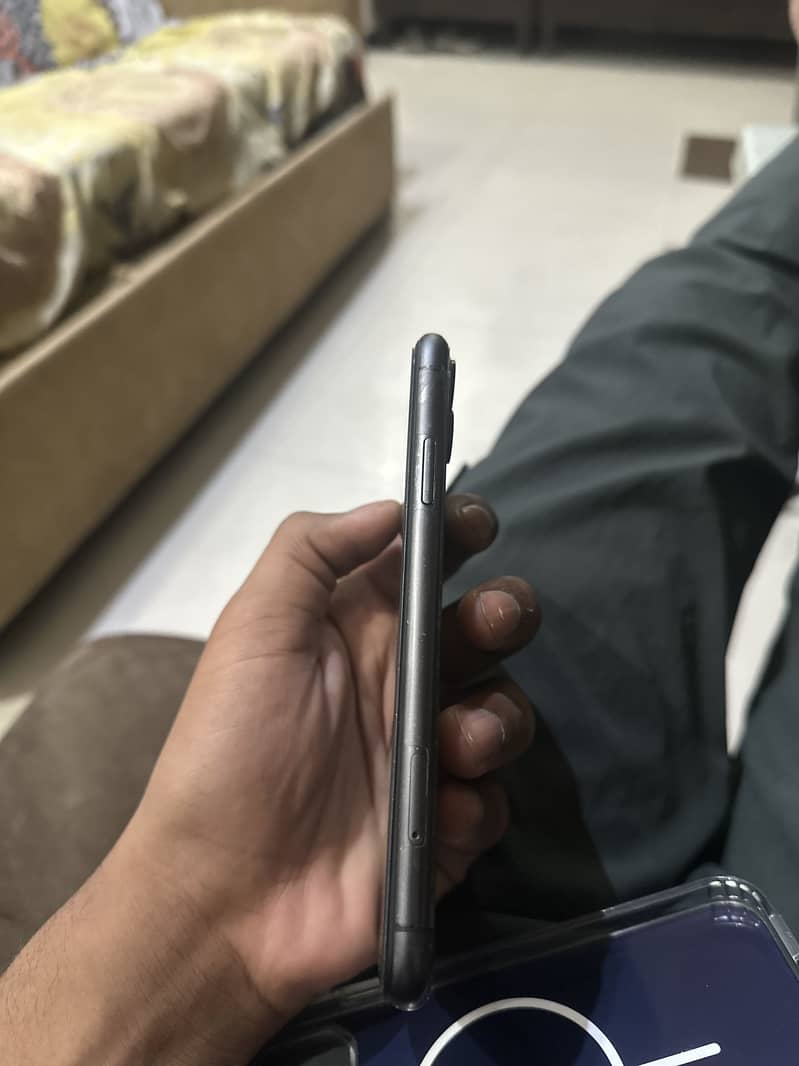 Apple iPhone 11 2