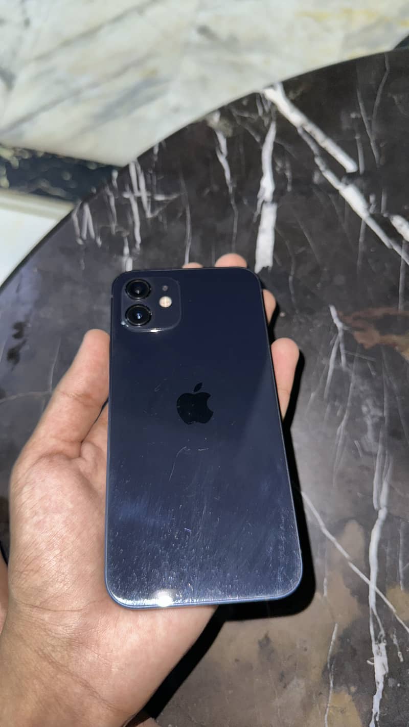 Apple iPhone 12 3
