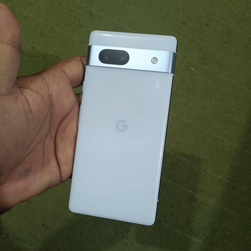 Google Pixel 7a 1