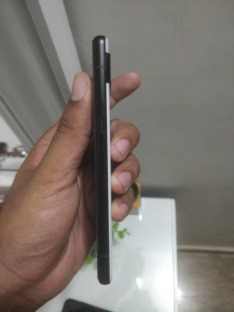 Google Pixel 6a 1