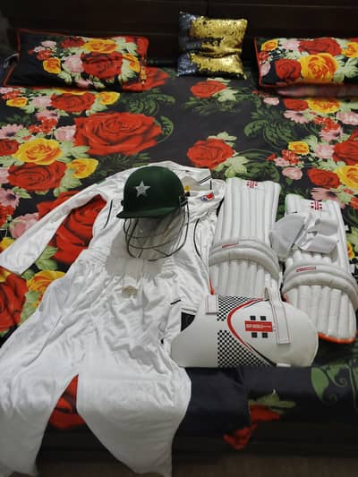 Cricket kit almost new
