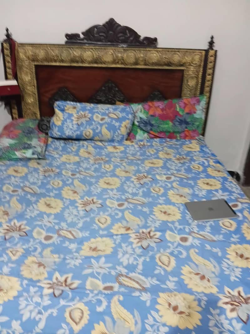 king size only bed 2
