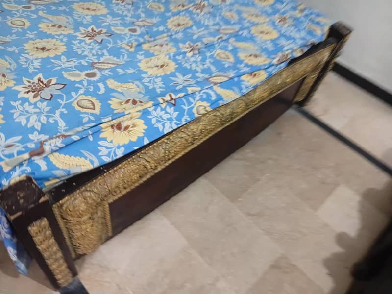 king size only bed 3