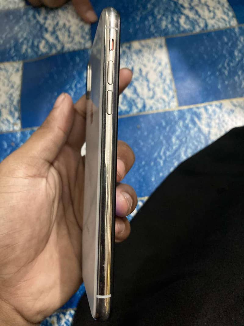 Apple iPhone X 2