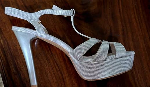 branded new ladies shoes