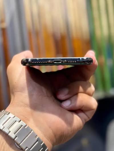 iPhone 11 pro max pta approved