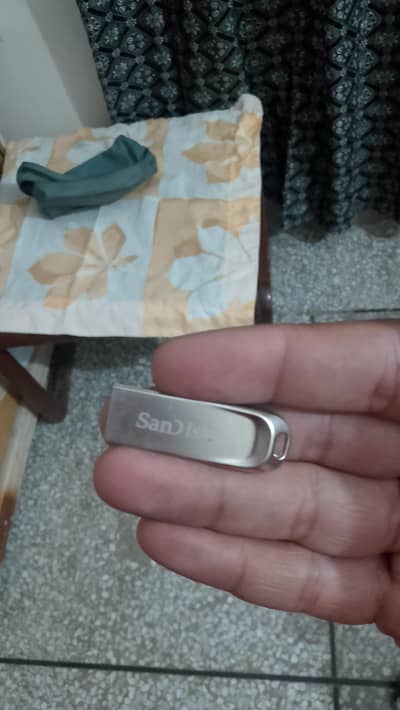sandisk 128 GB USB