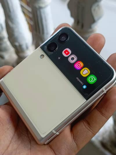 Samsung Mobile Z Flip 3