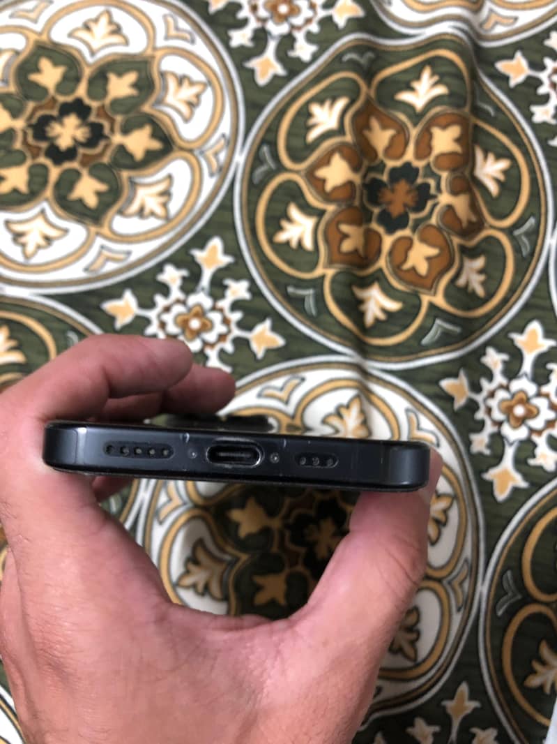 iphone 16 pro 5
