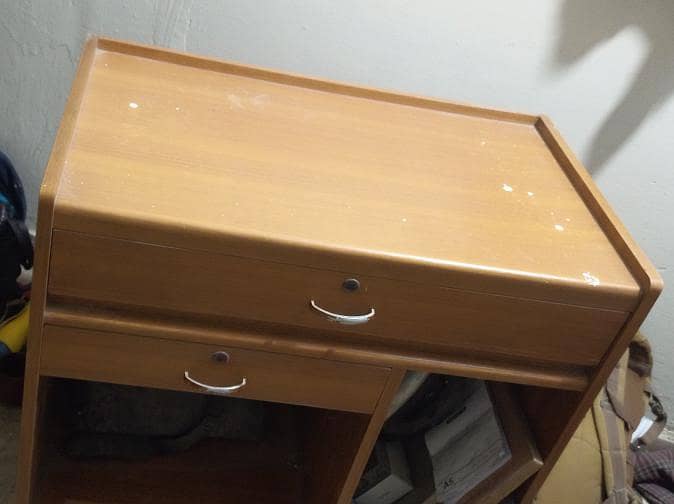 Computer Table 0