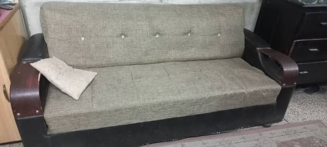 Sofa set rexin 6 seater.