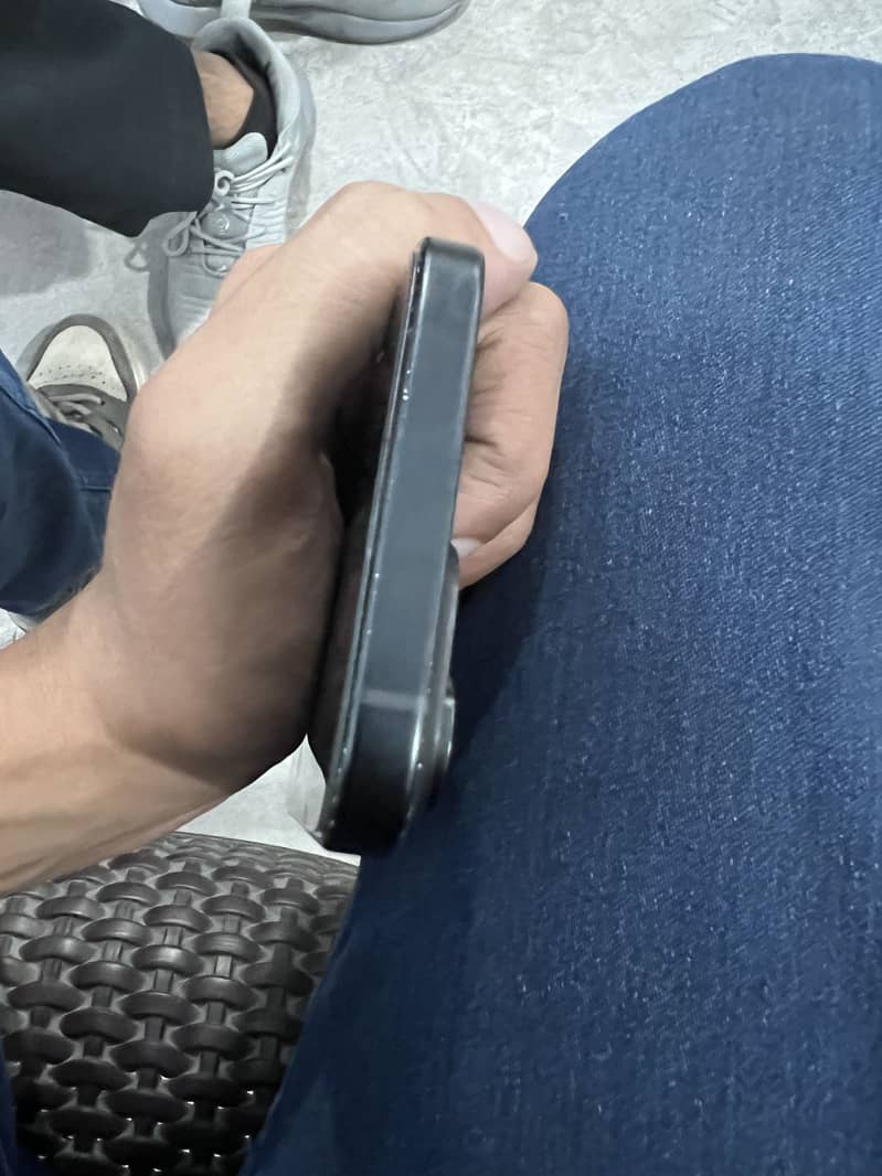 Apple iPhone 15 3