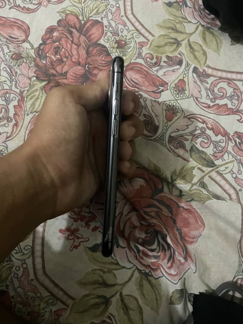 Apple iPhone 11 Pro 3