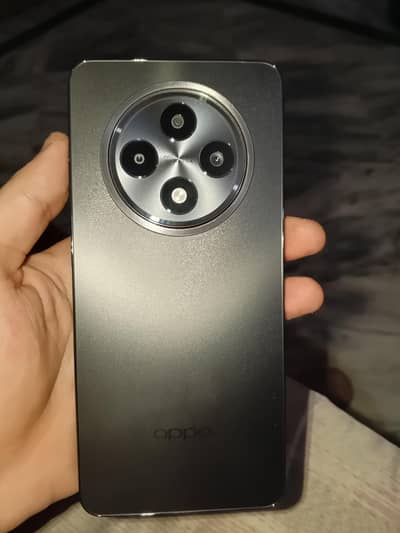 OPPO Reno 12f