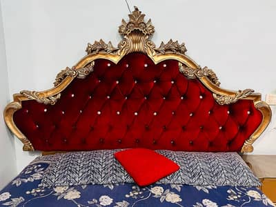 King Size Bed With 2 Side Tables And Dressing Table