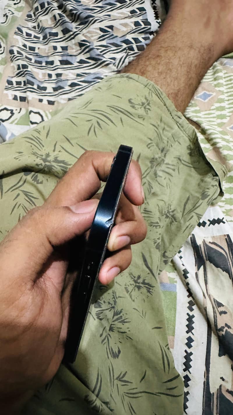 iPhone 12 9