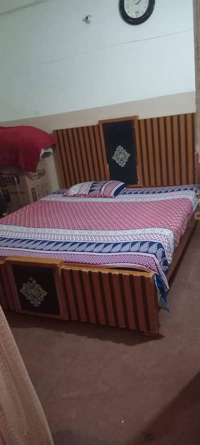 double bed for sale available  Condition used 1