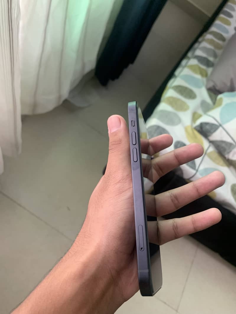 Apple iPhone 12 2